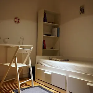 Quarto em Acomodações Particulares Aloha, Lisboa